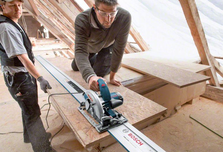 BOSCH GKS 65 GCE okružní pila s regulací otáček (1800W/190mm) Obrázek