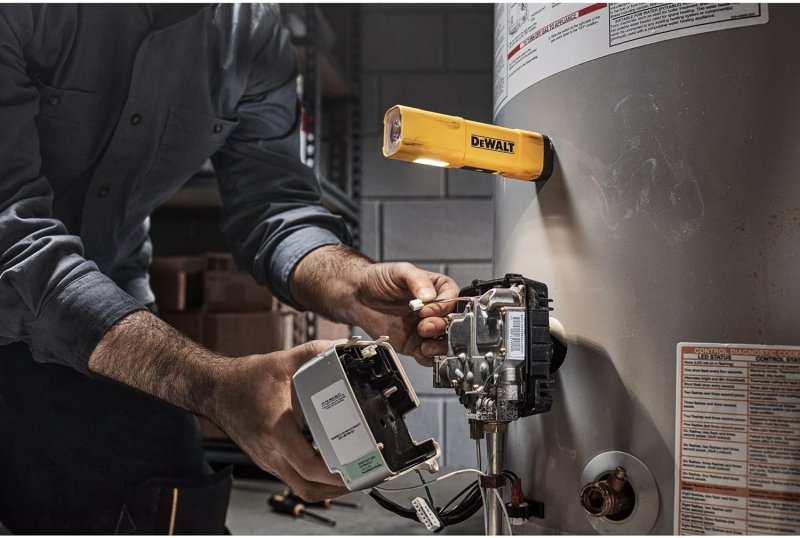 DeWALT DCL183 nabíjecí svítilna USB-C / 1000 lm Obrázek