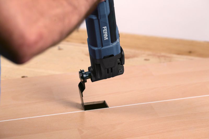 FERM OTM1007 multifunkční oscilační obrážečka 300W Obrázek