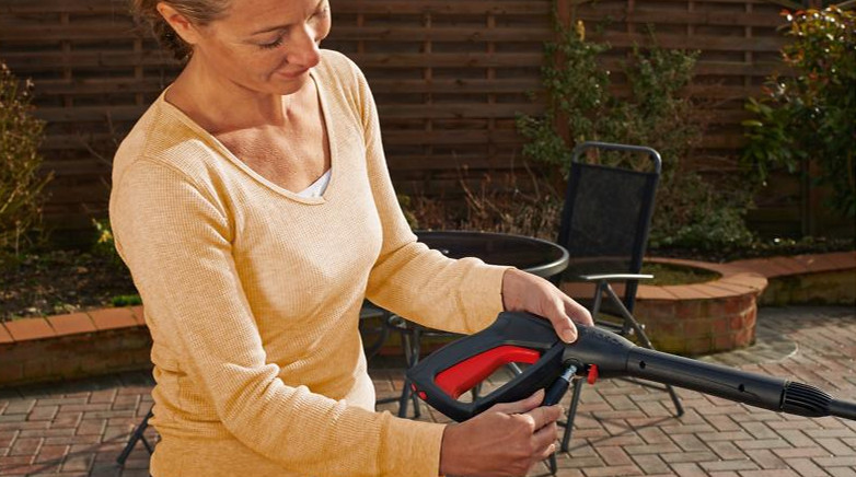 BOSCH EasyAquatak 110 mobilní vysokotlaký čistič s dlouhým kopím Obrázek