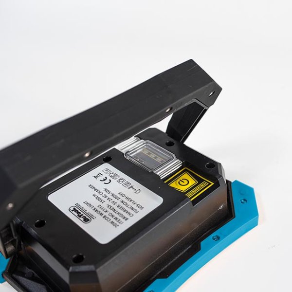 XTline XT60113 přenosný reflektor 20W COB LED Obrázek