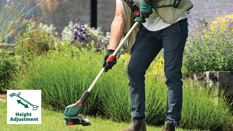 BOSCH UniversalGrassCut 18V-26-500 (1x2,0 Ah) 18V aku strunová sekačka Obrázek