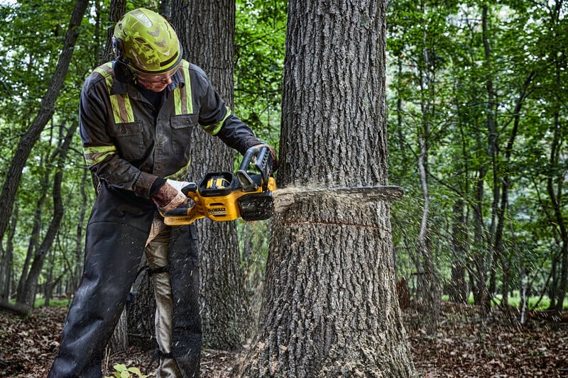 DeWALT DCMCS575N (verze bez aku) 54V aku řetězová pila FlexVolt XR - lišta 50 cm Obrázek