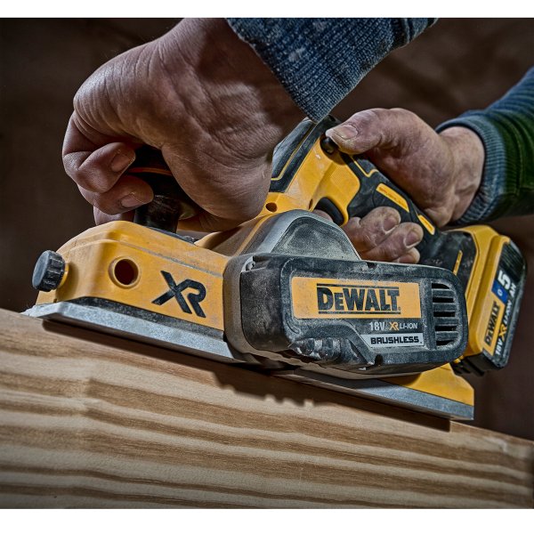 DeWALT DCP580N (verze bez aku) akumulátorový hoblík se záběrem 82 mm Obrázek