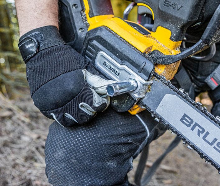 DeWALT DCMCST635N aku řetězová pila 35cm s horní rukojetí 54 V XR FLEXVOLT bez aku Obrázek