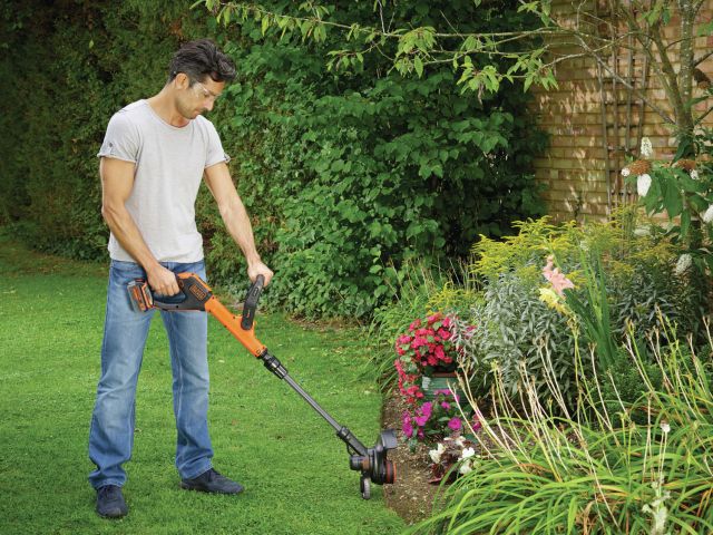 BLACK+DECKER STC1840EPC (1x4Ah) aku vyžínač s regulací výkonu Obrázek