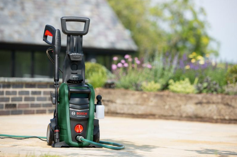 BOSCH UniversalAquatak 130 vysokotlaký čistič (1700W/130bar) Obrázek