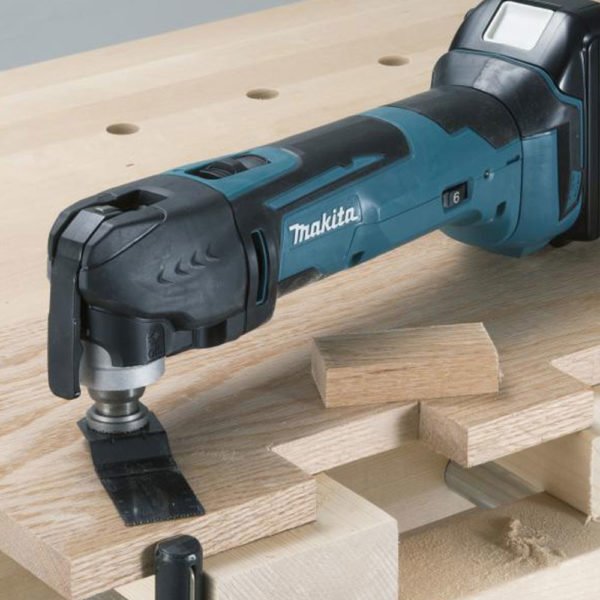 MAKITA DTM51RFJX1 aku multitool LiIon LXT 18V 2x 3Ah s příslušenstvím Obrázek
