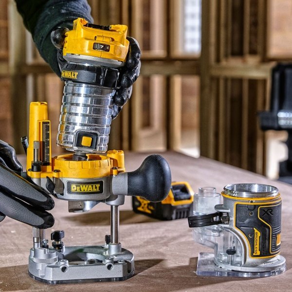 DeWALT DCW604 + Tstak (verze bez aku) aku frézka s ponornou základnou Obrázek