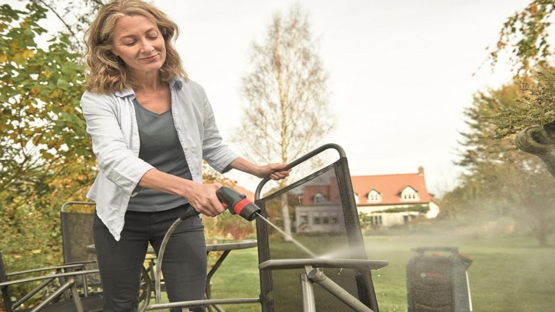 BOSCH Fontus 18V (1x2,5Ah) aku venkovní čistič Obrázek