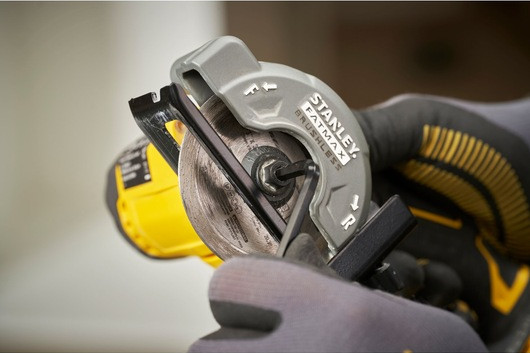 STANLEY FATMAX SFMCM300B kotoučová aku bezuhlíková pila 76mm 18V LiIon V20, bez aku Obrázek