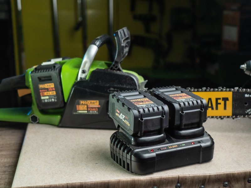 PROCRAFT 20/2 dvojnabíječka LiIon baterií 20V Obrázek