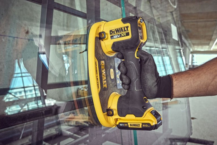 DeWALT DCE590N (bez aku) GRABO akumulátorová přísavka pro přenášení materiálu Obrázek