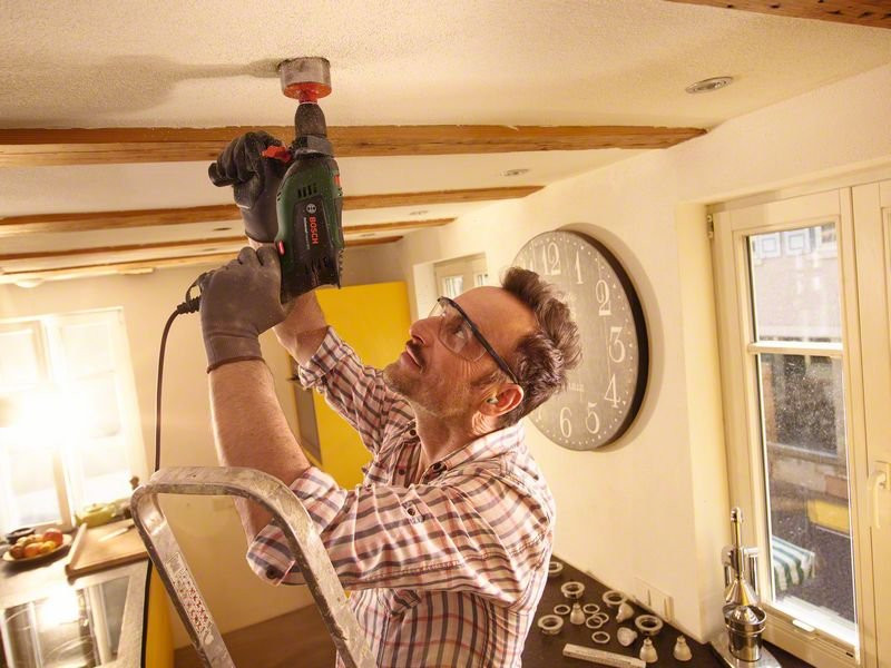 BOSCH UniversalImpact 800 vrtačka s příklepem Obrázek