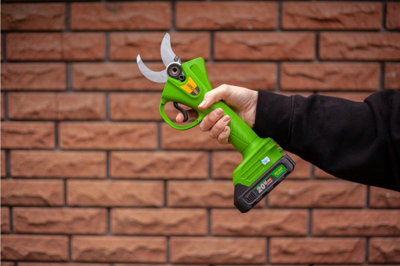 PROCRAFT ES30Li zahradní aku nůžky na větve bezuhlíkové LiIon 20V bez aku Obrázek