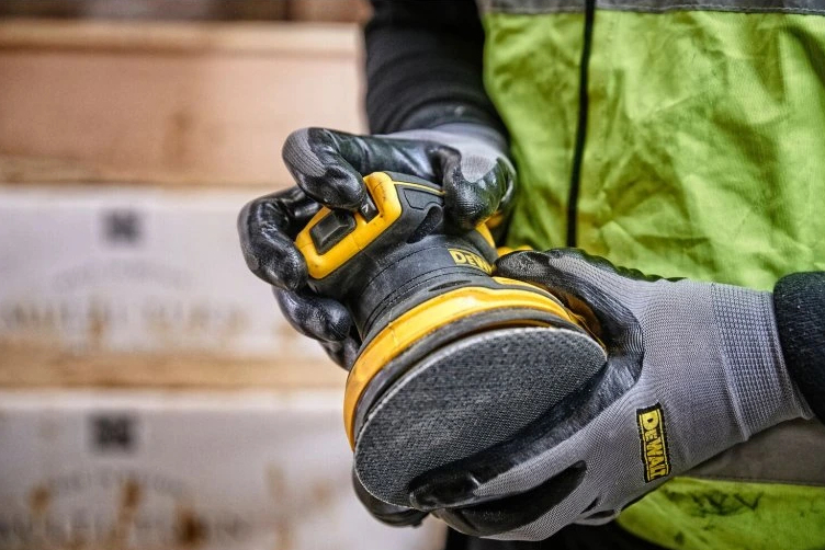 DeWALT DCW210N (verze bez baterie) aku excentrická bruska 125mm Obrázek