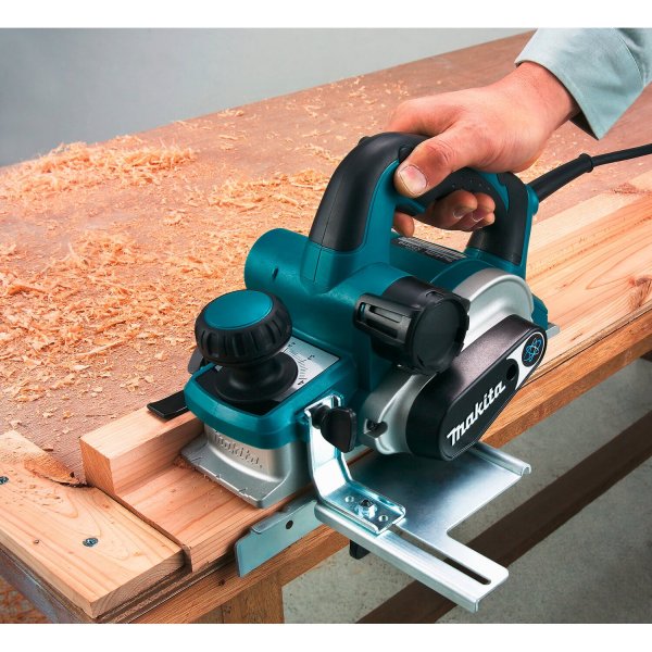 MAKITA KP0810C jednoruční hoblík 1050W Obrázek