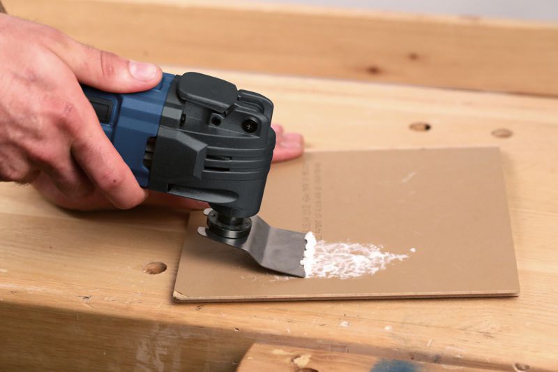 FERM OTM1007 multifunkční oscilační obrážečka 300W Obrázek