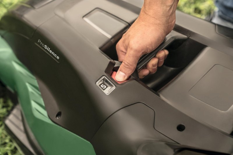 BOSCH UniversalRotak 450 1300W sekačka na trávu Obrázek