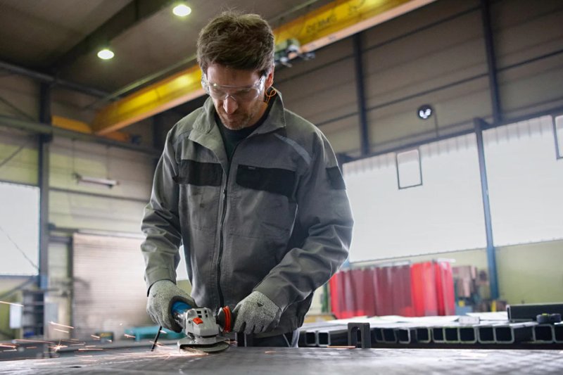 BOSCH GWS 14-125 S (s regulací) úhlová bruska (1400W/125mm) Obrázek