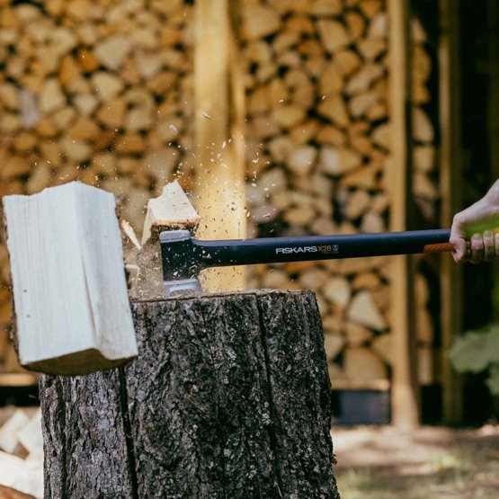 FISKARS X28 (M) štípací sekera 1069107 X-series Obrázek