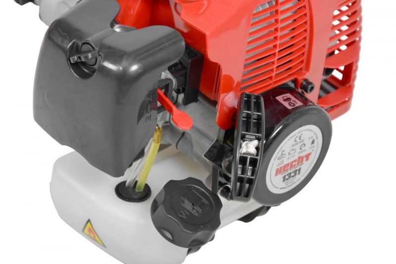 HECHT 1331 multifunkční benzínový křovinořez, plotostřih a vyvětvovací pila Obrázek