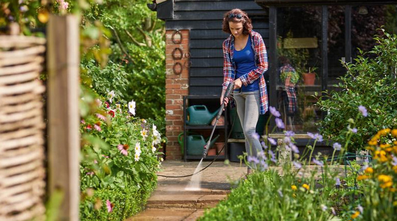 BOSCH EasyAquatak 100 kompaktní vysokotlaký čistič s dlouhým kopím Obrázek