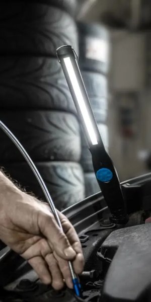 HOGERT HT1E409 přenosná montážní aku LED svítilna 400 lm 10W LiIon 2Ah 3.7V USB Obrázek