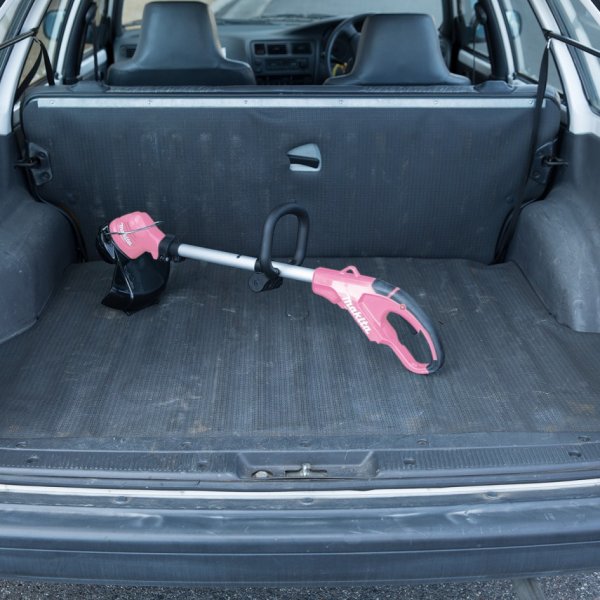 MAKITA UR100DSAP růžový aku vyžínač Lilon 12V 2Ah CXT PINK Obrázek