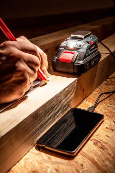 GRAPHITE ENERGY+ 58G025 aku svítilna a USB adaptér 18V LiIon bez akumulátoru Obrázek