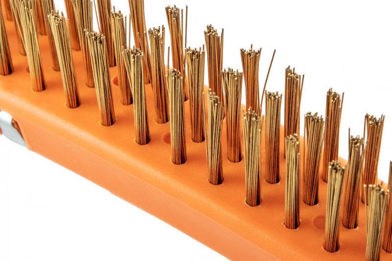 NEO TOOLS 39-032 ruční drátěný kartáč mosazný 3x19 řad se škrabkou a biplastovou rukojetí Obrázek