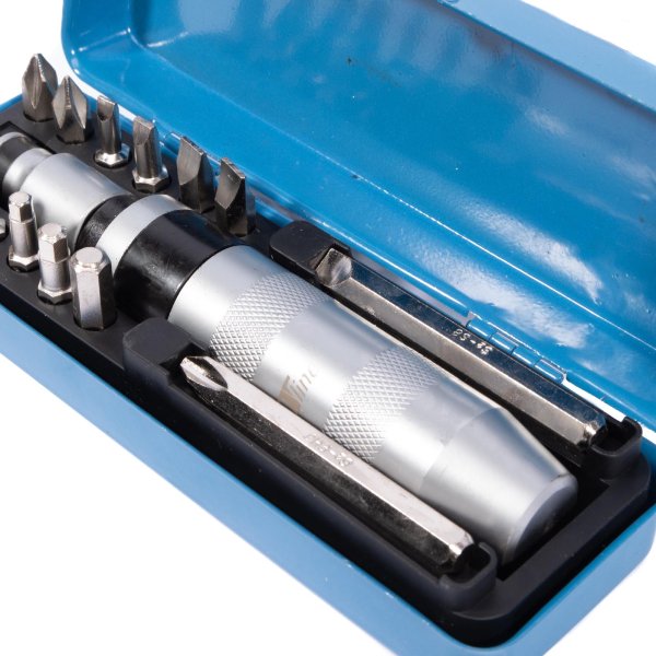 XTline XT07116 úderový šroubovák 1/2" s adaptérem a bity 16 dílů Obrázek