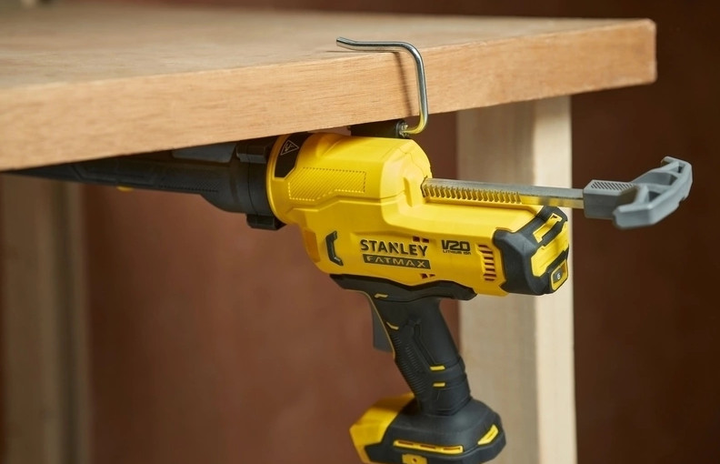 STANLEY SFMCE600B-XJ aku vytlačovací pistole 18V LiIon V20 Obrázek