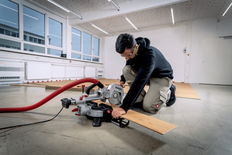 METABO KGS 216 M SET kapovací pila (model 2023) Obrázek