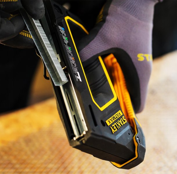 STANLEY FMHT0-80550 Fatmax 4 in 1 sponkovačka a hřebíkovačka Obrázek