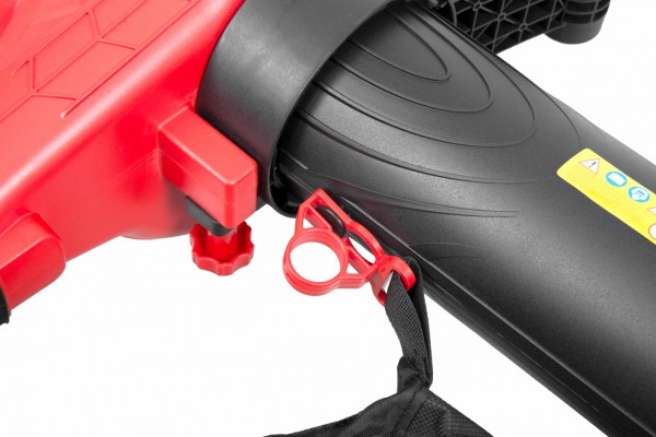 HECHT 3303 vysavač a fukar na listí Obrázek