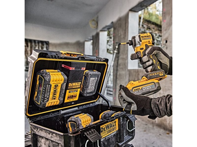DeWALT DWST83471-QW nabíječka v kufru TOUGHSYSTEM Obrázek