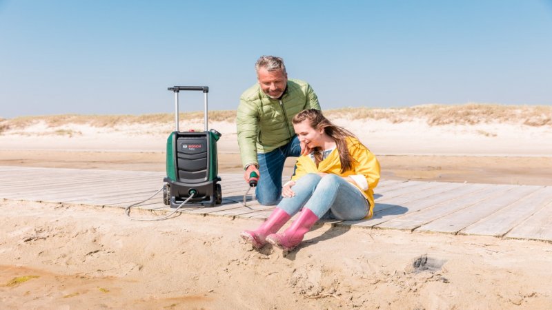 BOSCH Fontus 18V (1x2,5Ah) aku venkovní čistič Obrázek