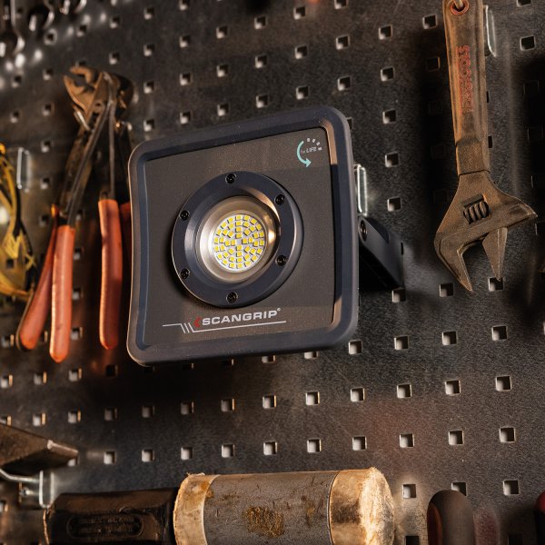 SCANGRIP NOVA R - FOR LIFE dobíjecí LED pracovní reflektor 2000 lumenů 03.6201 Obrázek