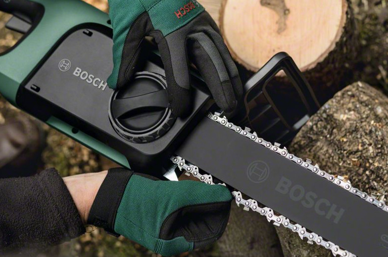 BOSCH UniversalChain 40 elektrická řetězová pila Obrázek