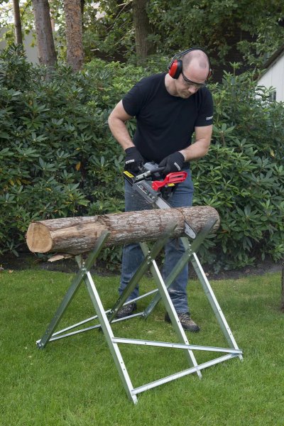 POWERPLUS POWEG2010 motorová benzínová řetězová pila 35cm Obrázek