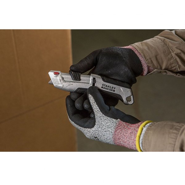 STANLEY FMHT10367-0 FATMAX nastavitelný bezpečnostní nůž kovové tělo Obrázek