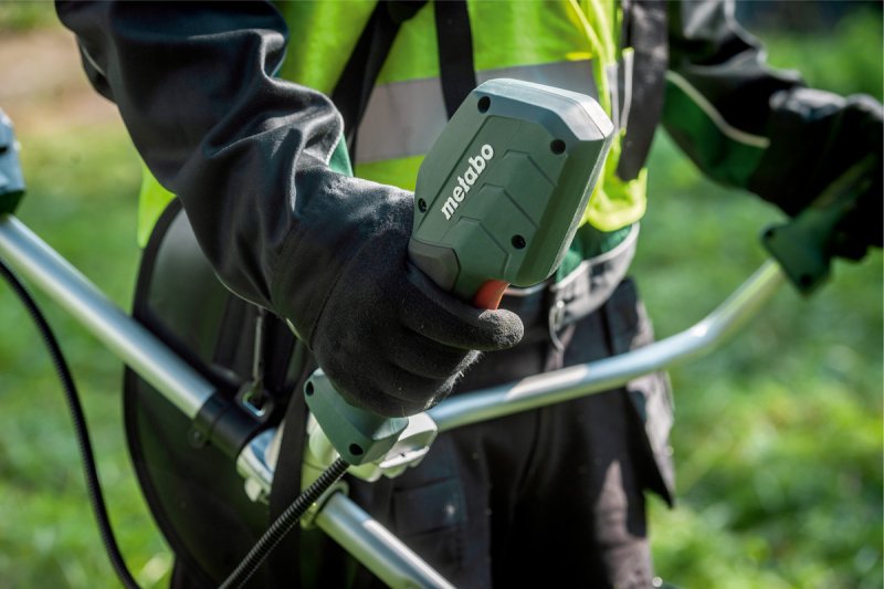 METABO FSB 36-18 LTX BL 40 (verze bez aku) 2x18V aku křovinořez s obouručním držadlem Obrázek