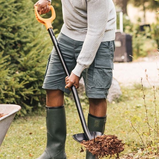 FISKARS Solid 1066718 lopata zahradní na hlínu, písek, štěrk Obrázek